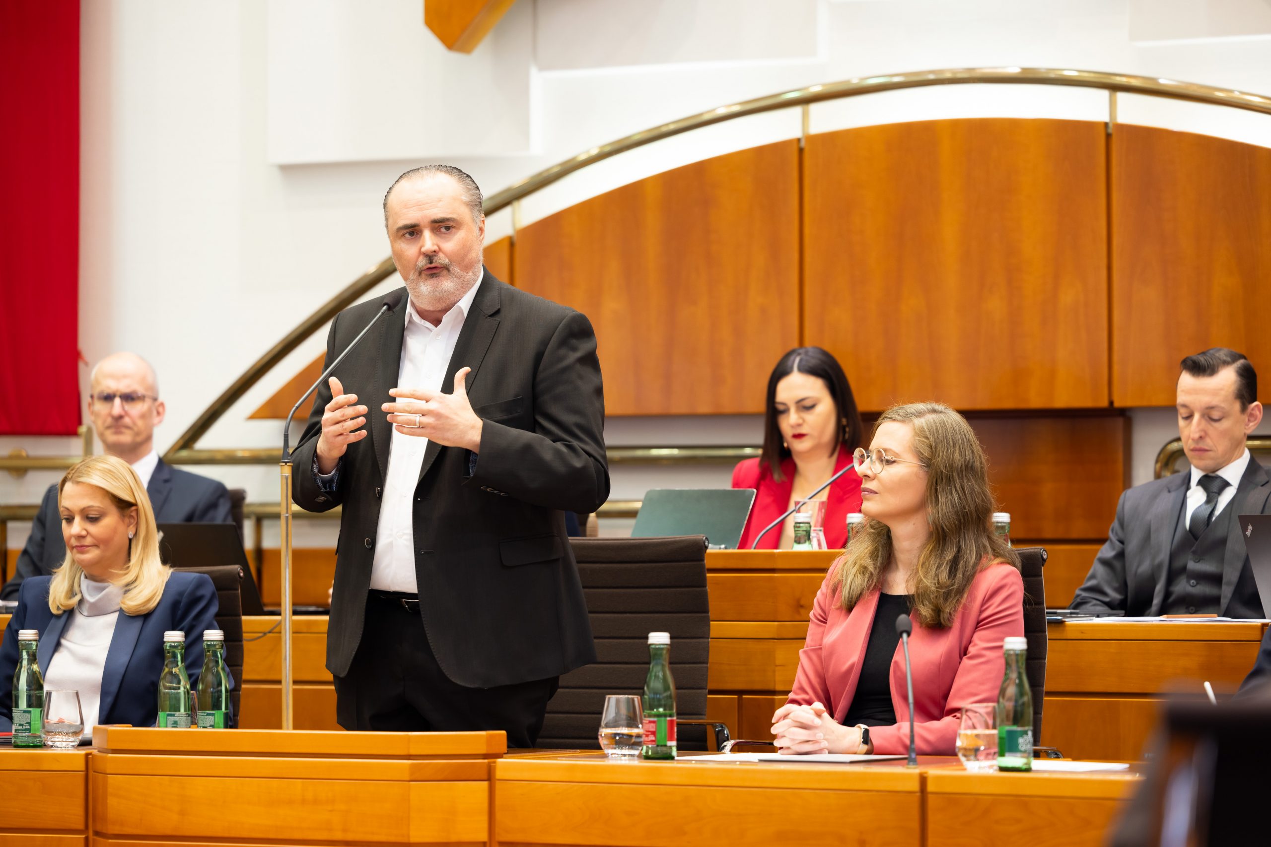Landeshauptmann Hans Peter Doskozil präsentierte Regierungsprogramm der Rot-Grünen Zukunftskoalition Burgenland