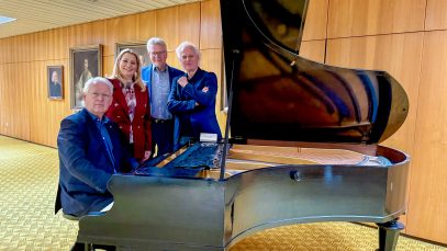 Ehrung Kutrowatz Bayreuth 1