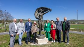 Skulptur Wander Bertoni – Kreisverkehr Winden-Breitenbrunn_2