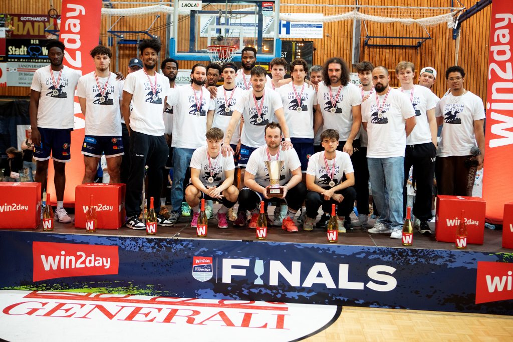 Gunners Oberwart holen erneut den Meistertitel in der Basketball Superliga 
Die Spieler der BBC Nord Dragonz unterlagen den Gunners Oberwart in drei Spielen. Die Leistung der Truppe konnte sich trotzdem sehen lassen.