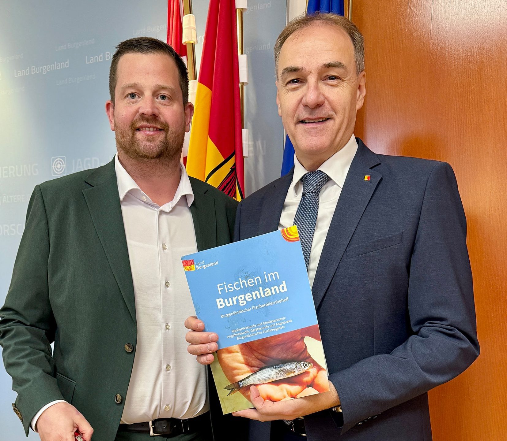 Landesfischereimeister: LR Leonhard Schneemann mit Landesfischereimeister Martin Heissenberger.