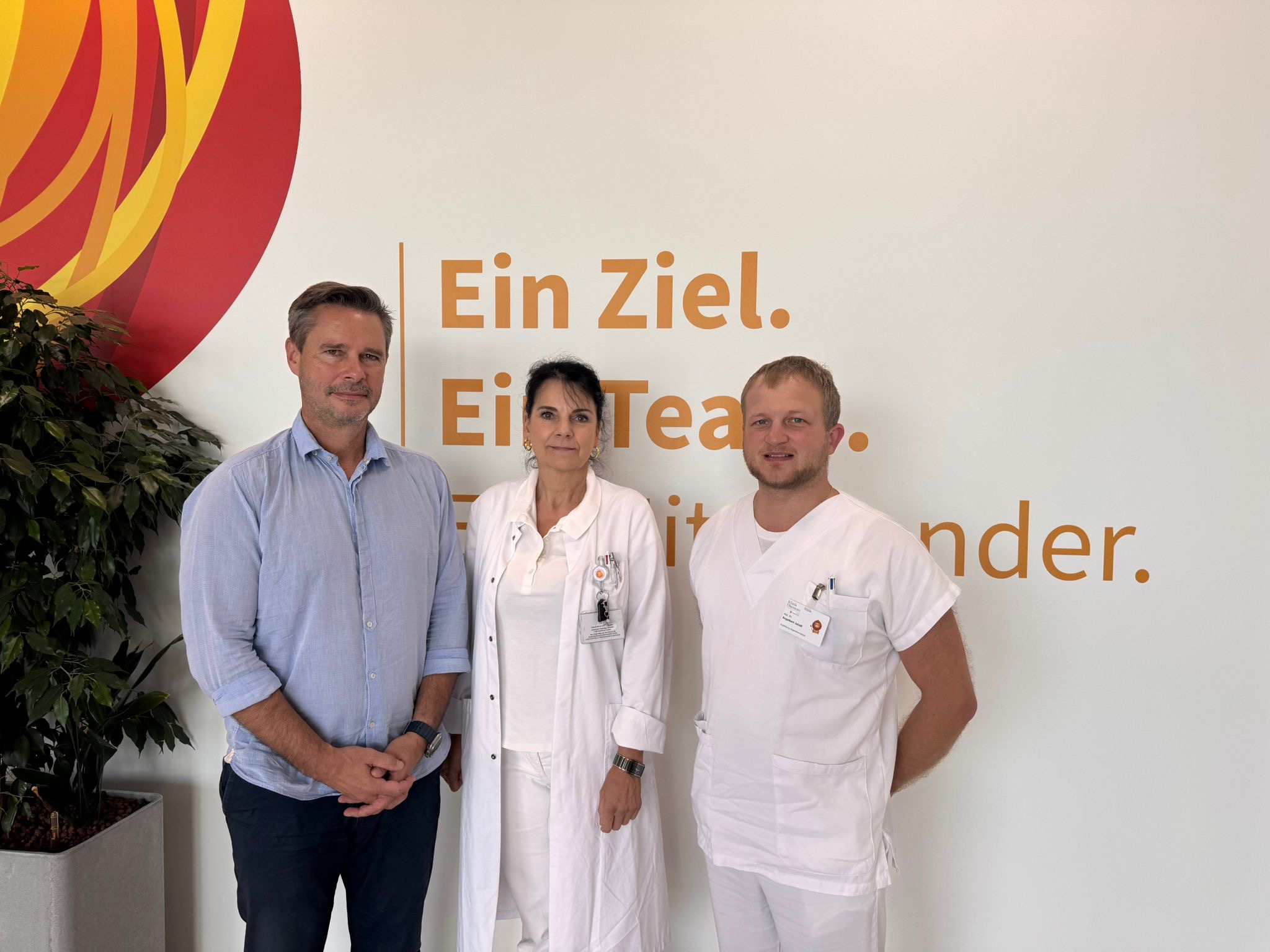 Andreas Leitner, Veronika Matzi und Engelbert Jeindl bei der Präsentation der neuen ME/CFS-Ambulanz an der Klinik Oberwart