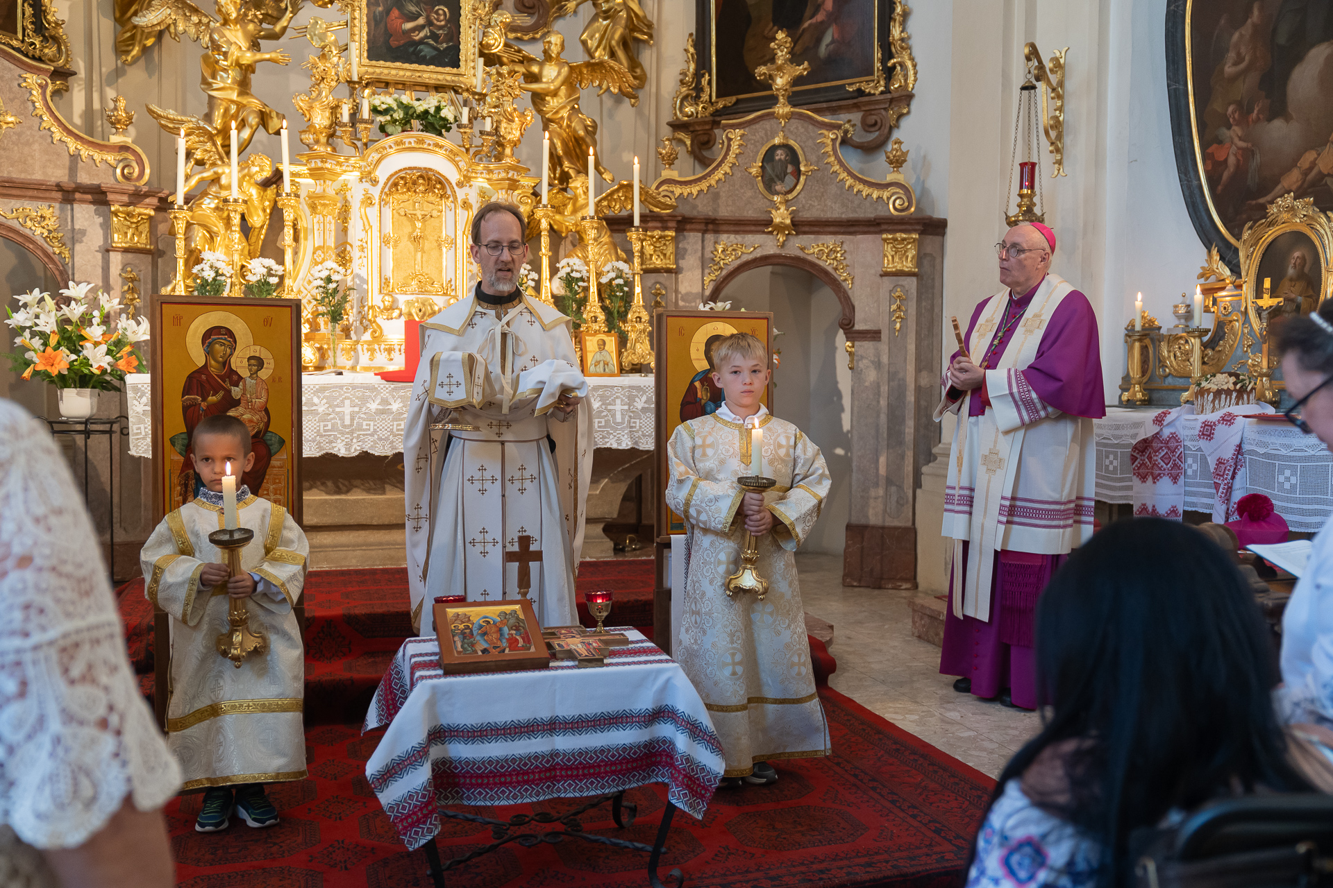 Bischof Zsifkovics und Univ.-Prof. Thomas Németh feiern die Eucharistie im byzantinischen Ritus in der Antoniuskirche Eisenstadt
