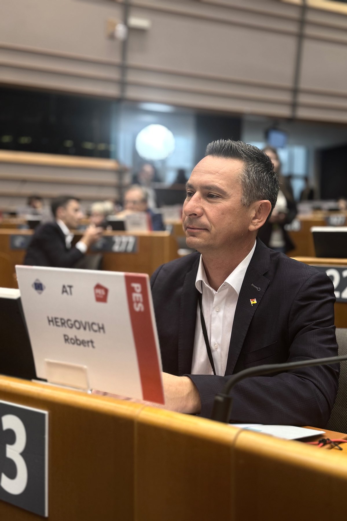 Robert Hergovich, Vertreter des Burgenlandes im Europäischen Ausschuss der Regionen, bei der AdR-Plenartagung in Brüssel